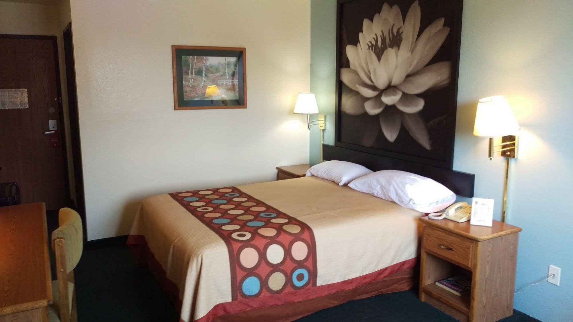 ซูเปอร์ 8 บาย วินด์แฮม เทอร์มอนต์ Hotel Thurmont ภายนอก รูปภาพ